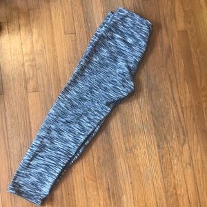 Fabletics cropped legging